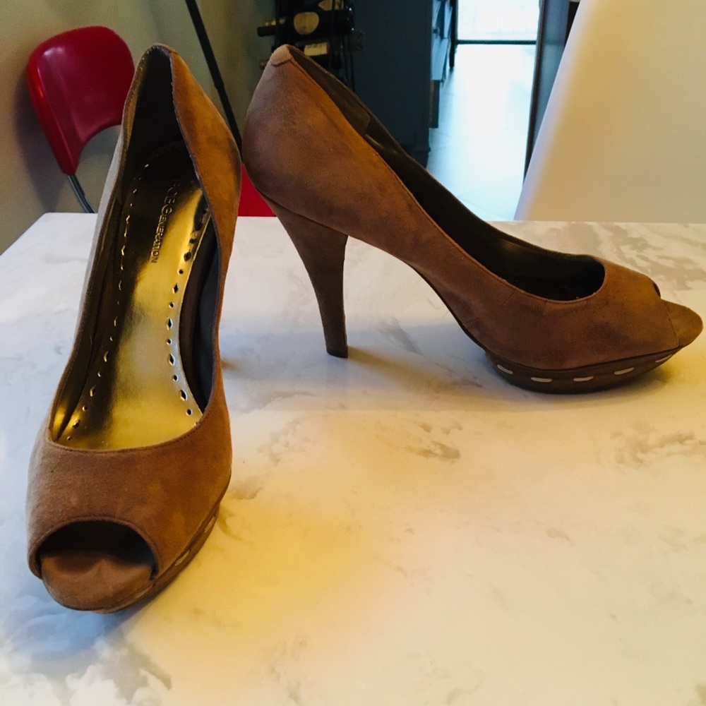 BCBG Tara suede pumps